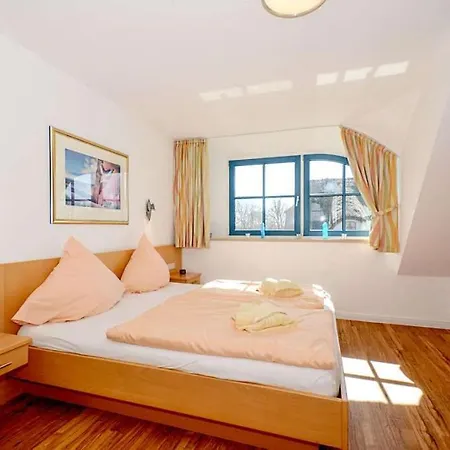 Reetdachhaus Malve 3 * Puddemin